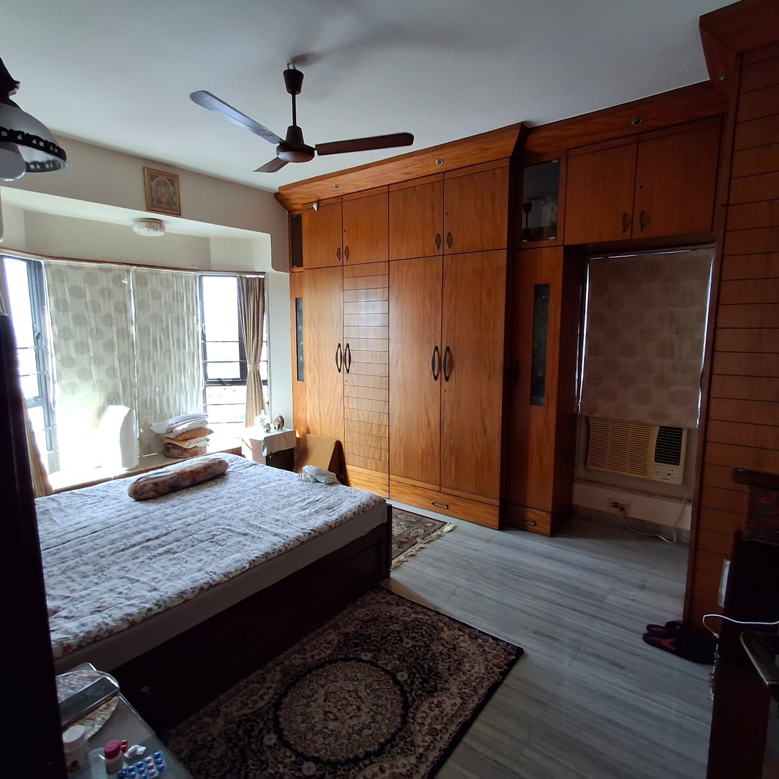 Premium 4 BHK Apartment for Sale in Sunflower Garden, Topsia, Kolkata